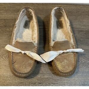 UGG Ansley Bow Glimmer 'Chestnut' 1125830-CHE size US 9 Women’s Slippers